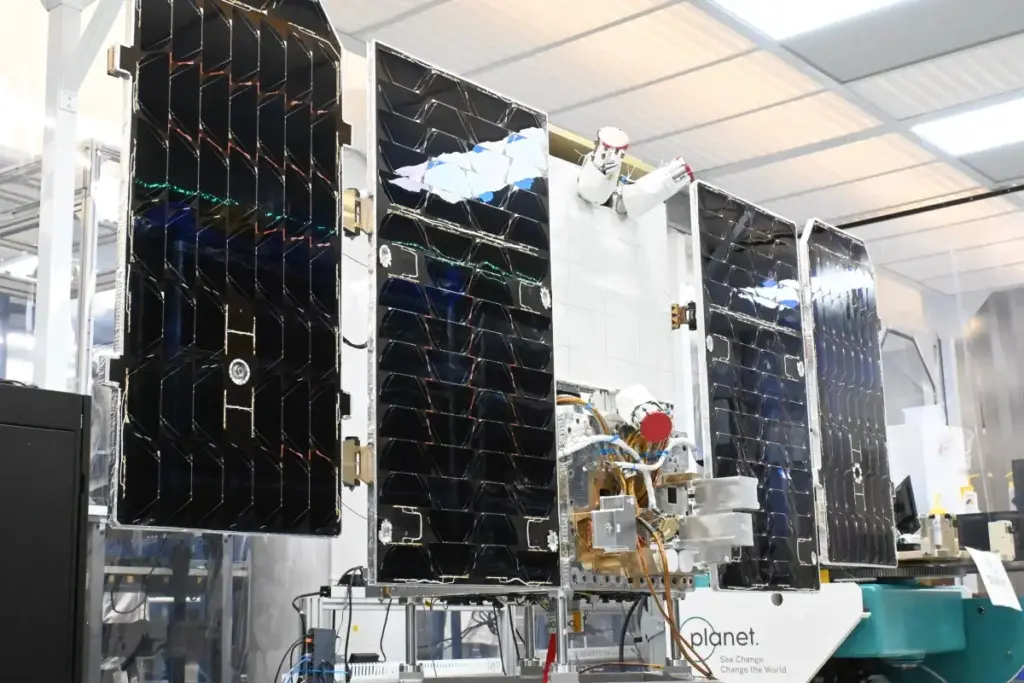satellite data center